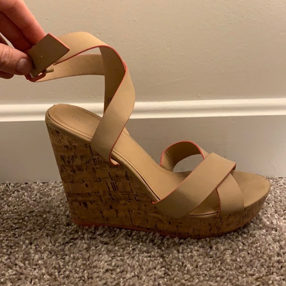 Tan summer platform heels - Picture 2 of 4